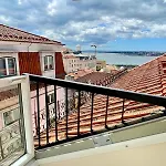 Lisbon Colours Bairro Alto Apartments